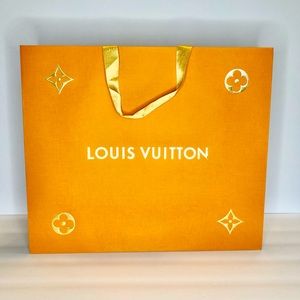 ⭐️LOUIS VUITTON LARGE ORANGE GIFT PAPER BAG